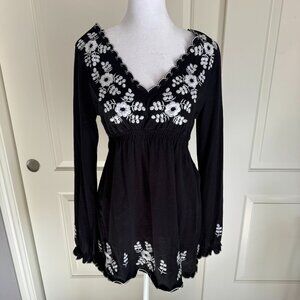 BCBGMAXAZRIA Black Long-sleeve Tunic Top, Size Medium